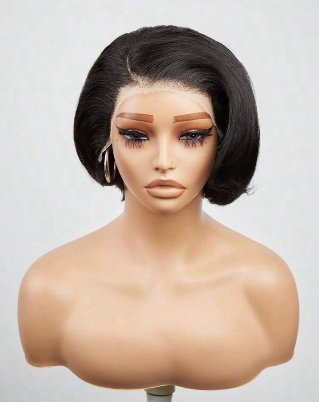 Classic Bob Wig en cheveux 100% indiens, lace HD 13x6 non customisée